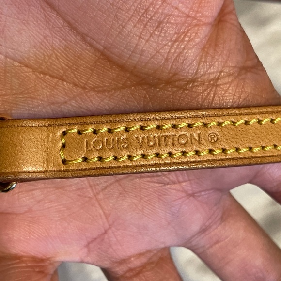 Louis vuitton strap - Picture 6 of 10